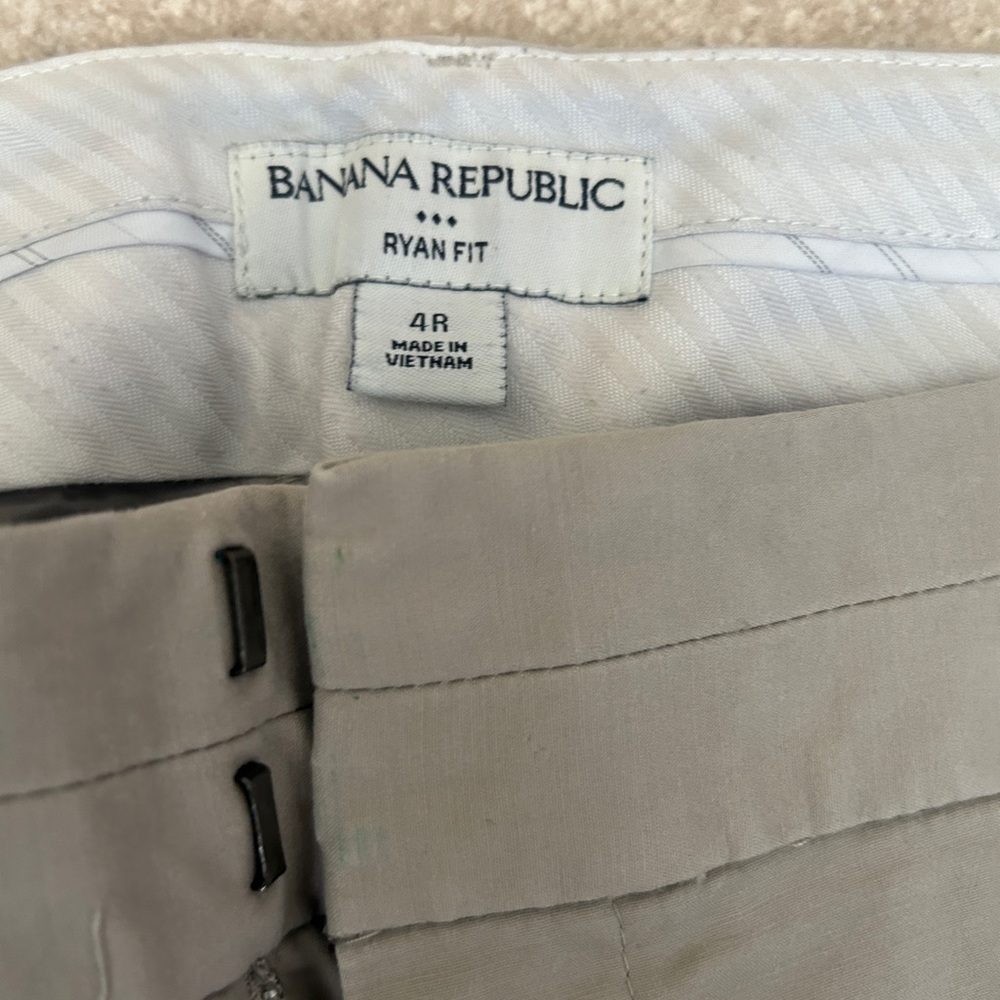 Banana republic khaki pants - Picture 3 of 4